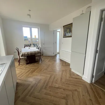 Holiday home Grab House